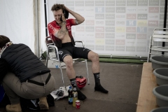 post-finish clean-up for runner-up Hugo Hofstetter (FRA/Arkéa Samsic) ahead of the podium ceremony

54th Le Samyn 2022 (BEL)
One day race from Quaregnon to Dour (209km)

©kramon